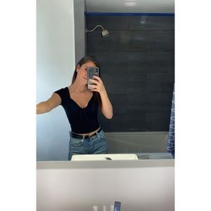 Meet your Posher, Alison